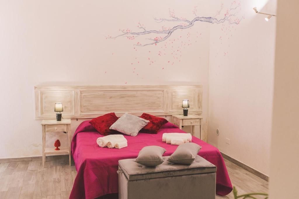 Tabla de planchar con plancha, wifi y ropa de cama 