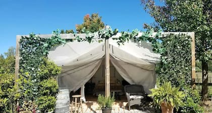 Amazing Tent for an Outdoor Getaway in the Finger Lakes Region of New York