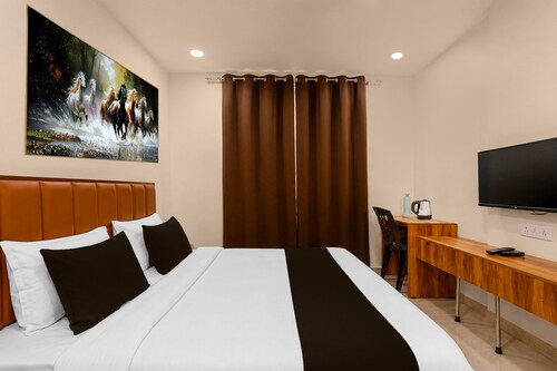 Classic Golden Retreat Hotel