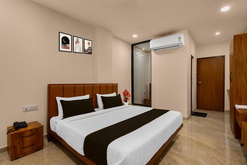 Classic Golden Retreat Hotel