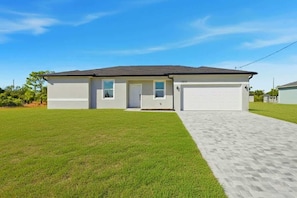 Unclassified image, 2 of 34, button - Beautiful Vacation Home in Port Charlotte (Port Charlotte)