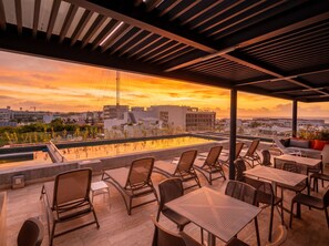 Pool - Luxury loft in the heart of Playa del Carmen Stunning Rooftop Pool and Jacuzzi (Playa del Carmen)