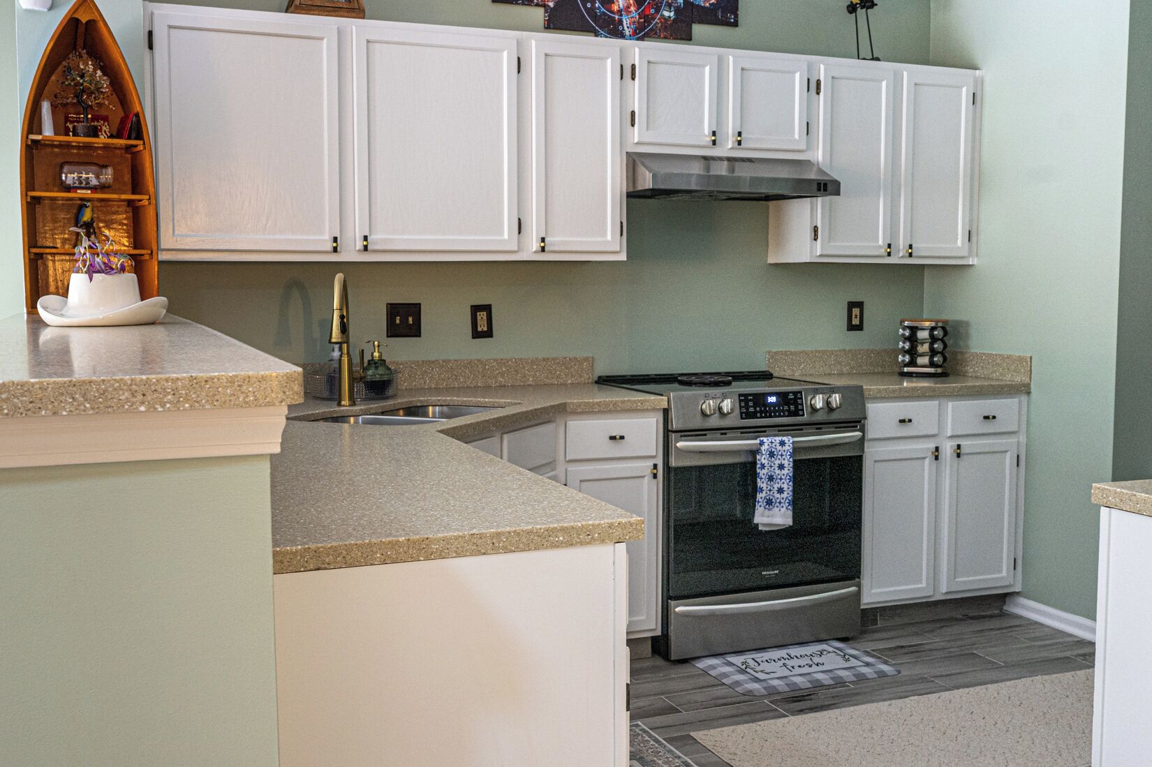Basic Condo, Garden View | Private kitchen