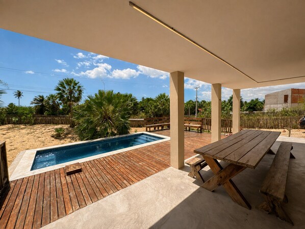 House, Private Pool | Outdoor dining - Hosts BR - Acayu Piscina e Rooftop (Cajueiro da Praia)