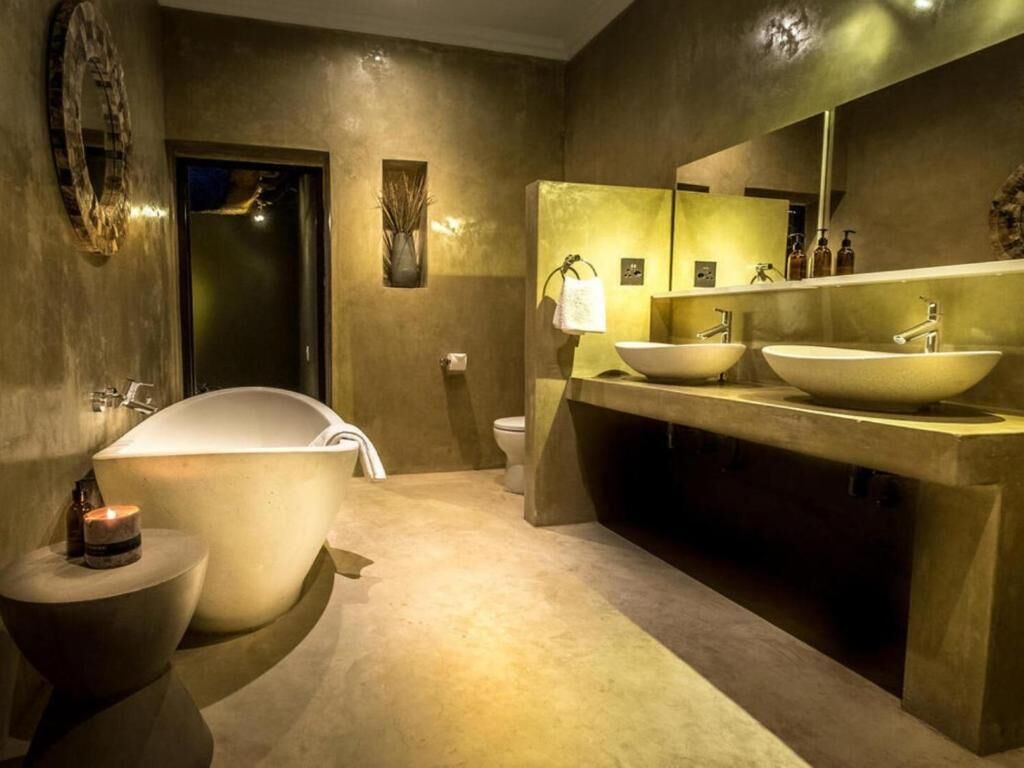 Luxury Quadruple Room, Patio, Garden View | Bathroom | Slippers