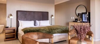 Bagatelle Kalahari Boutique Farmhouse