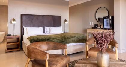 Bagatelle Kalahari Boutique Farmhouse
