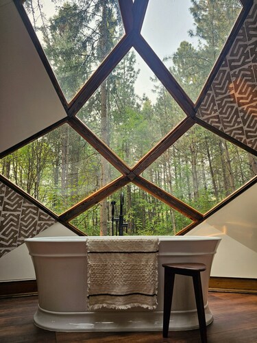 Zome Away From Home - Ultimate Off Grid Relaxation with Couples Soaking Tub