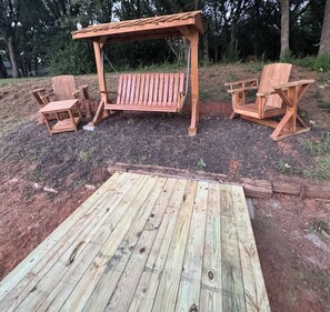 Property grounds - The Retreat with Lakeside Access thru Backyard Gate! Boat Launch Nearby. (Granbury)
