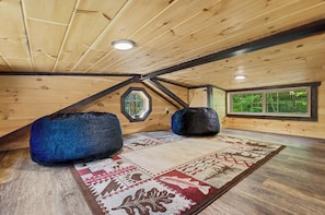 Interior - Brand New!  2-bedroom cabin with AC in scenic Sevierville (Sevierville)