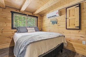 Bed sheets - Brand New!  2-bedroom cabin with AC in scenic Sevierville (Sevierville)