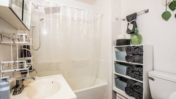 Towels, soap, shampoo, toilet paper