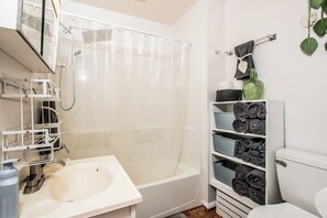 Towels, soap, shampoo, toilet paper