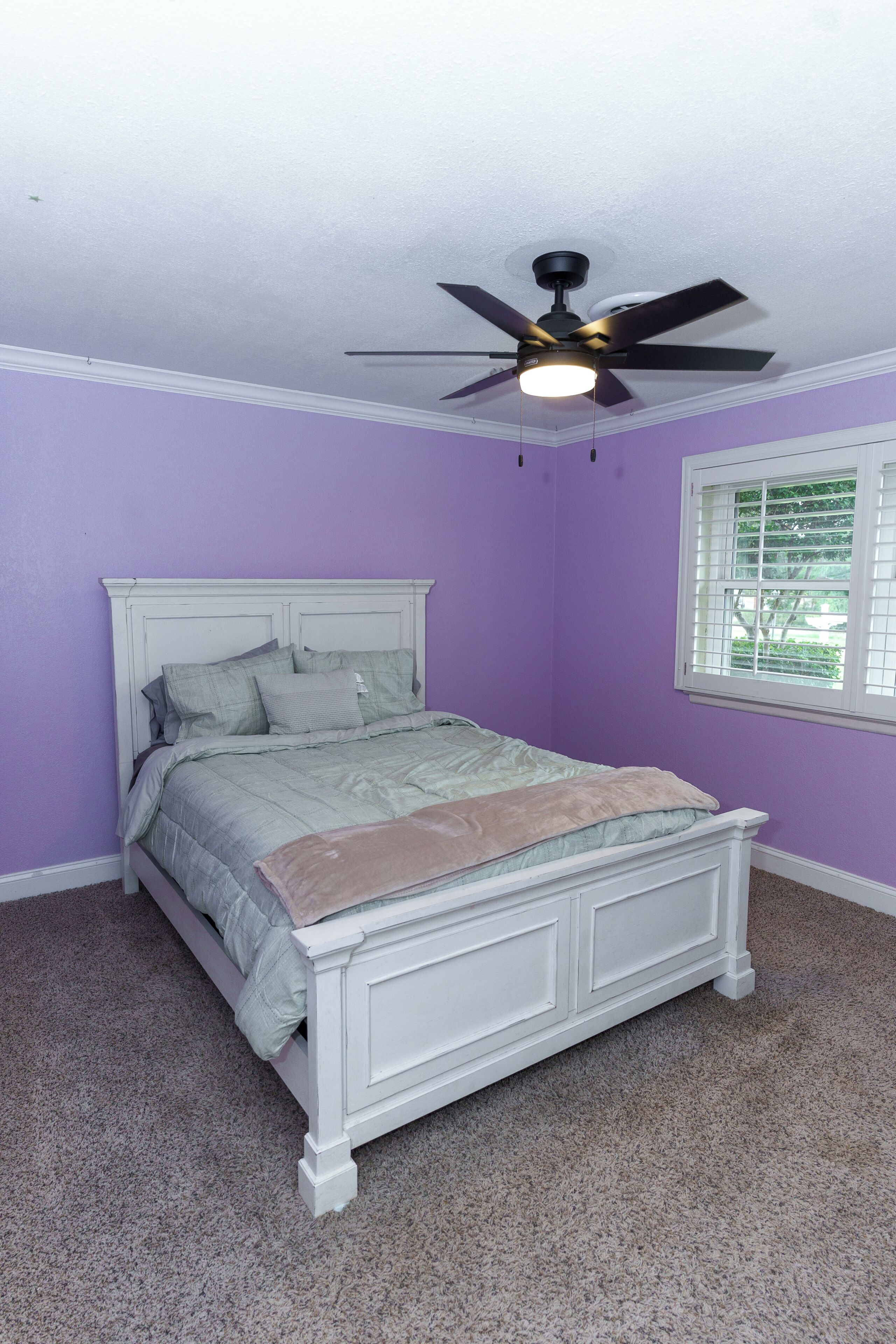 Iron/ironing board, Internet, bed sheets