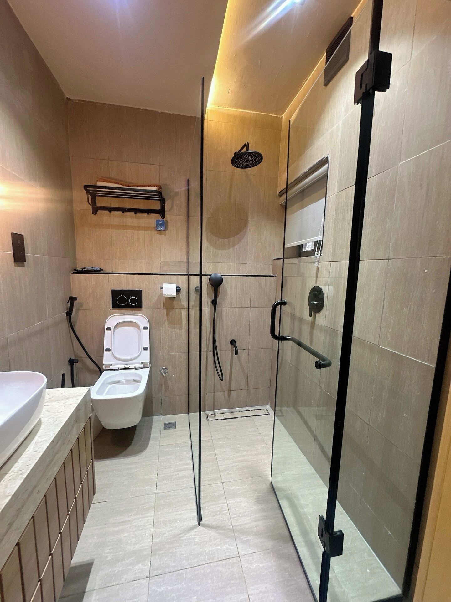 Economy Apartment, Balcony, City View | Bathroom | Free toiletries, towels, soap, shampoo