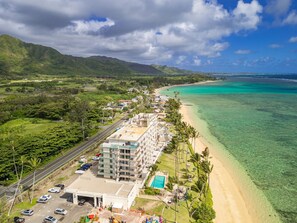Exterior - Oceanfront Sunrise Escape - Calm Beach - AC (Hauula)