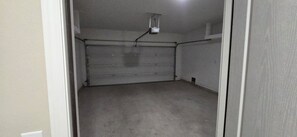 Interior - Marvelous 4-bedroom house with AC in vibrant El Paso. Short drive to Fort Bliss. (El Paso)
