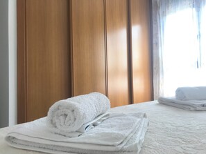 Room - Vrbo Property (Sanxenxo)