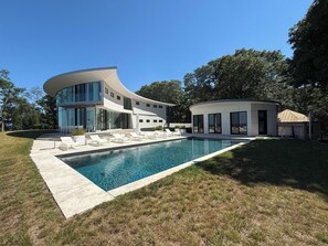 Pool - Spacious 8-bedroom estate with AC in superb Ram Island-Shelter Island (Shelter Island)