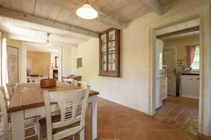 Dining - Vrbo Property (Lalinde)
