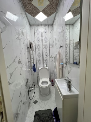 Bathroom - A&P APARTMENT (Bakı)