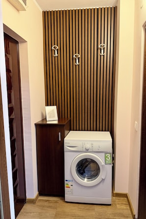 Interior - Maria apartment-bedroom apartment with AC in charming Galați (Galați)