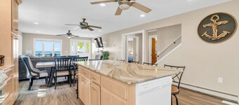 Port Austin Beach House | Hot Tub