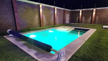 Piscine extérieure, piscine chauffée