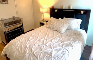 1 habitación y ropa de cama 