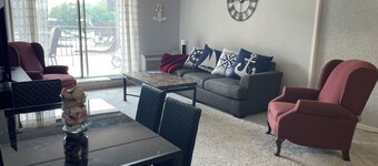 Anchor Stay !  Nice size 1 bedroom condo w/larger deck, sleeps up to 6