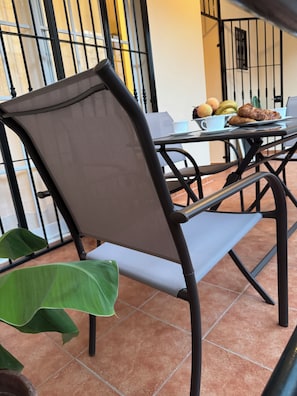 Outdoor dining - Vrbo Property (Nerja)