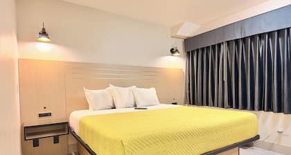BRISTOL MOTEL
