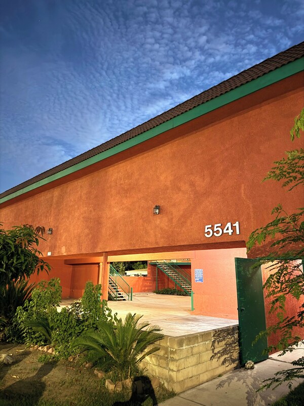 Bristol Motel - Long Beach, CA