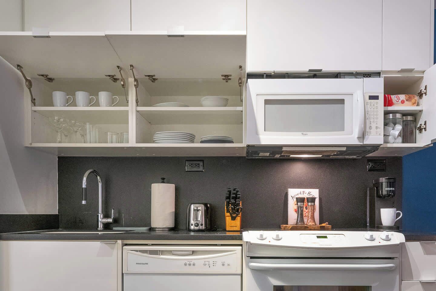 Coffee/tea maker, fridge, microwave, oven