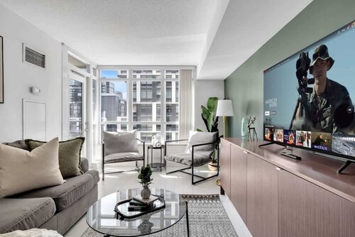 Modern 2BR Waterfront Retreat City Views
