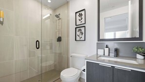 Unclassified image, 3 of 40, button - Modern 2BR Retreat with Private Balcony & Parking (Toronto)