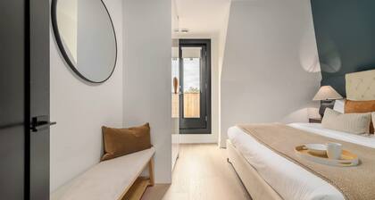 Free Parking! Dual King Suite | West End Gem | Parking Available