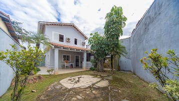 House, Smoking