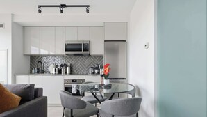 Unclassified image, 5 of 28, button - Modern Suite, Panoramic Views, Parking (Toronto)