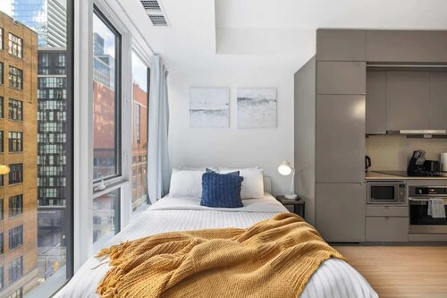Urban Oasis Central Studio Condo Perfect Getaway