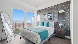Unclassified image, 2 of 37, button - Chic 2BR Retreat Modern Comfort and Prime Location (Toronto)
