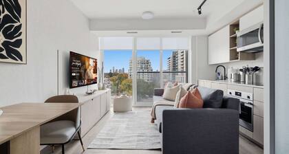 Scenic 2BR Condo with Views & Free Parking