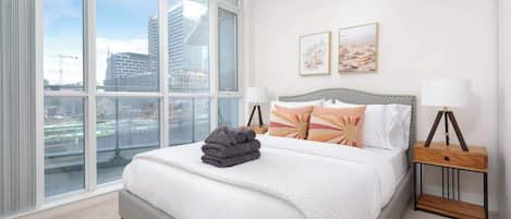 Iron/ironing board, WiFi, bed sheets