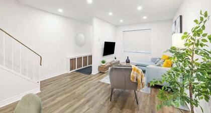 Stylish 3BR Urban Retreat, near Christie sleeps 6