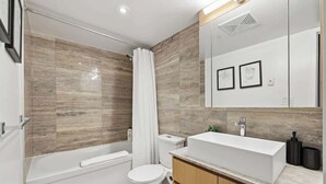 Unclassified image, 5 of 43, button - Luxurious 4BR Oasis Walk to CN Tower Entertainment (Toronto)