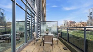 Unclassified image, 2 of 43, button - Luxurious 4BR Oasis Walk to CN Tower Entertainment (Toronto)