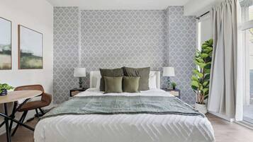 Iron/ironing board, WiFi, bed sheets
