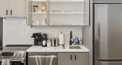 Elegant 2BR Retreat, Sleek Design & Comfort