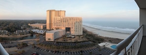 A high-rise hotel with a pool, parking, and a beach view. - S Hampton 1603 2 Br Oceanview in Kingston, Pool (Myrtle Beach)