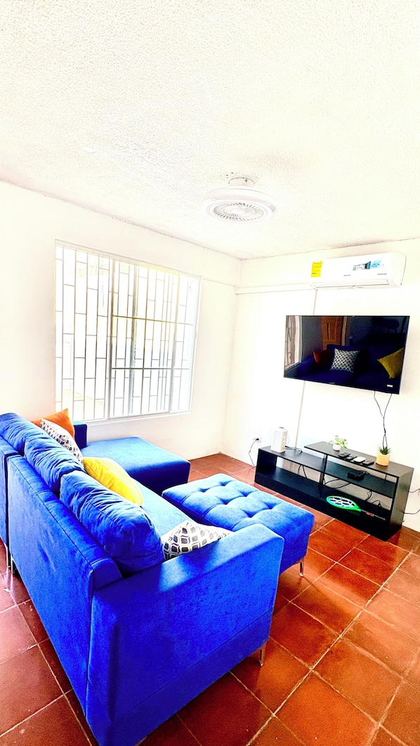 Standard House | Living area - Casablanca (Santa Ana)